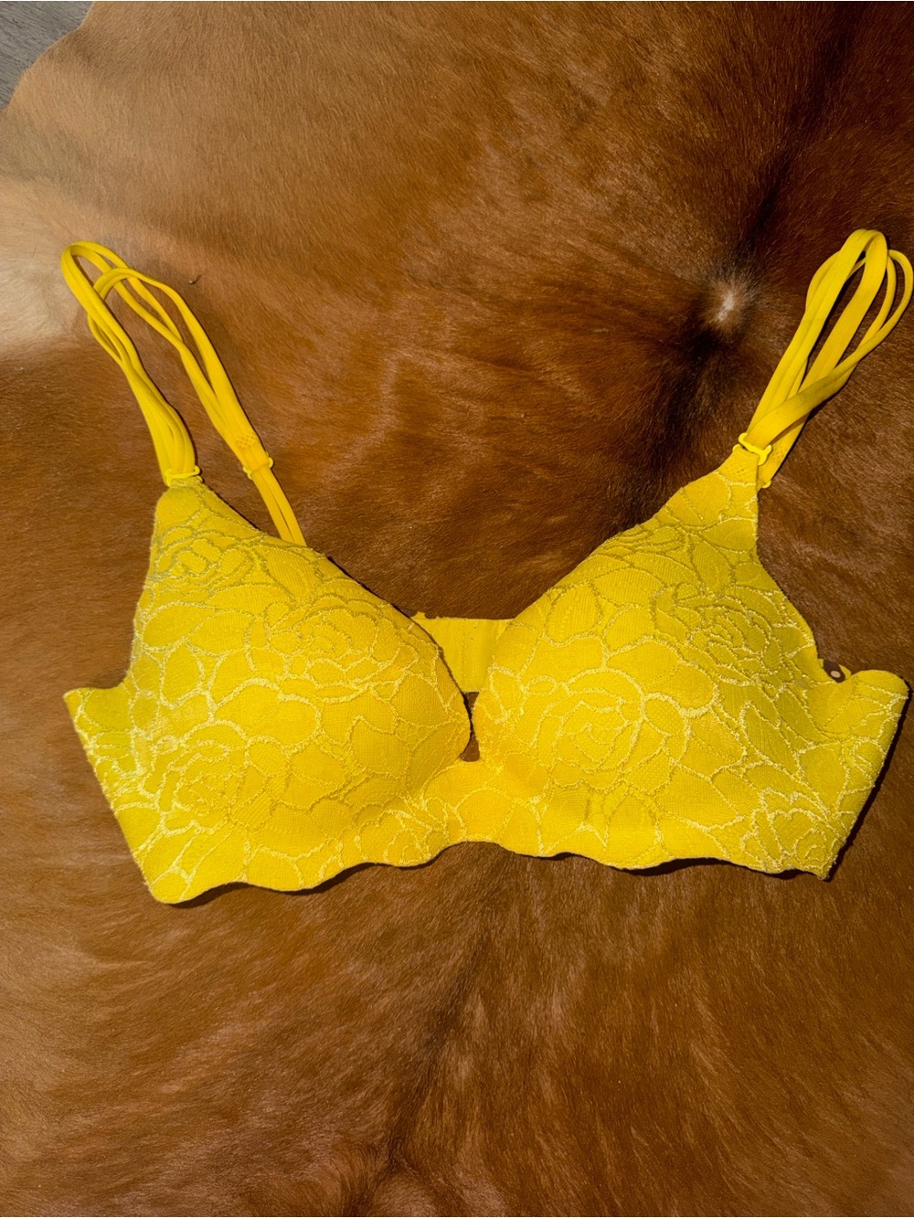 Victoria's Secret Very Sexy Push-Up Bra 34B - Picture 1 of 3
